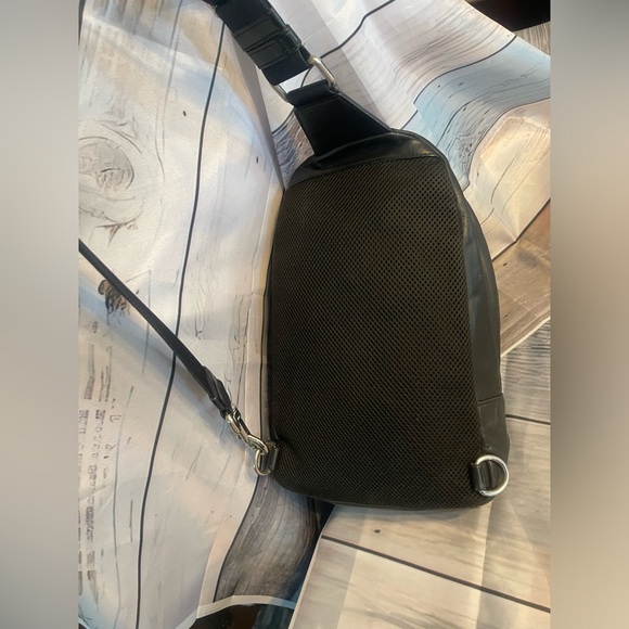 Coach Charles Pack in Signature Jacquard F54787 in GUC - Picture 6 of 11